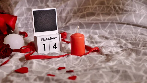 Bayramlık Flatlay Şubat Sevgililer Günü Kompozisyonu Kırmızı Fincanda Kahve Kırmızı — Stok fotoğraf