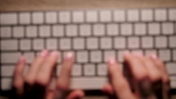 Womens Hands Typing Text Apple Keyboard Top View Real Time — ストック動画