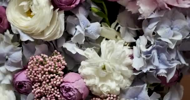 春夏轮转的花束排列在背景上 紧密相连 母亲节 国际妇女日 3月8日 花园子 — 图库视频影像