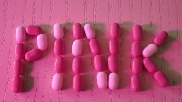 Inscriptie Woord Roze Snoep Tic Tac Barbie Stijl Close Neon — Stockvideo
