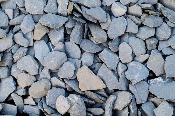 上から見た灰色の天然砕石の砂利 — ストック写真