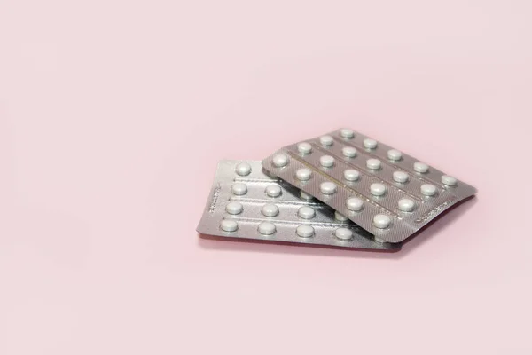 Pillole Due Blister Sfondo Rosa — Foto Stock