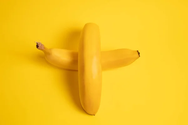 Bananas Yellow Background Placed Cross — Stock Photo, Image