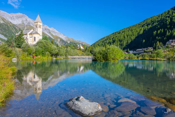 Farní Kostel Gertrauda Suldenu Solda Ortler Mountain Pozadí Ortler Alps — Stock fotografie