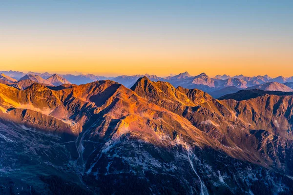 Alpes Picos Montanhosos Iluminados Pelo Sol Nascente Ortles Group Alpes — Fotografia de Stock