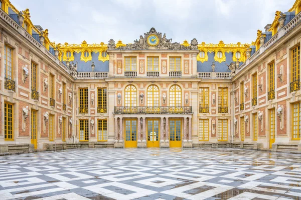 Dlážděné Nádvoří Zámku Versailles Paříže Francie — Stock fotografie