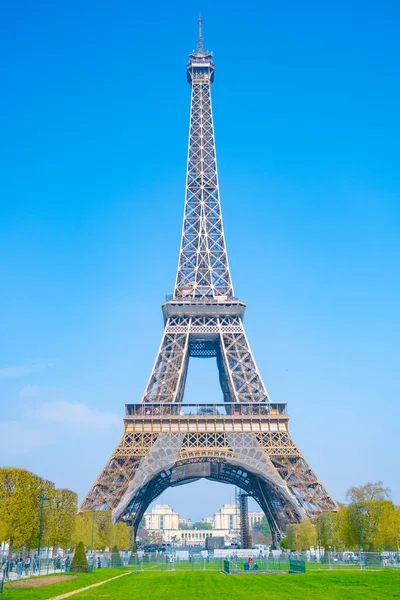 Zonnige Lentedag Eiffeltoren Champs Mars Parijs Frankrijk — Stockfoto