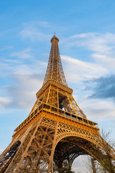 Утренний Вид Эйфелеву Башню Снизу Париж Франция — стоковое фото