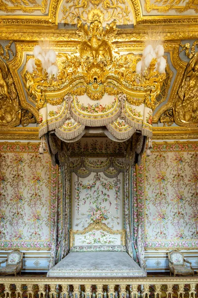 Спальня Короля Интерьер Украшен Исторической Мебелью Архитектурными Деталями Замка Версаль — стоковое фото
