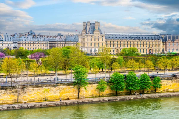 Louvren Museum Och Seine River Paris Frankrike — Stockfoto
