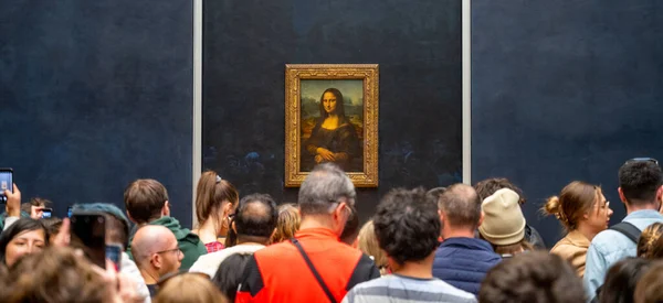 Paris France Nisan 2023 Mona Lisa Daki Kalabalık Salon Talyanca — Stok fotoğraf