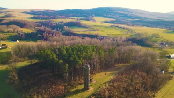 Torre Avvistamento Legno Hermanice Nella Soleggiata Giornata Primaverile Repubblica Ceca — Video Stock