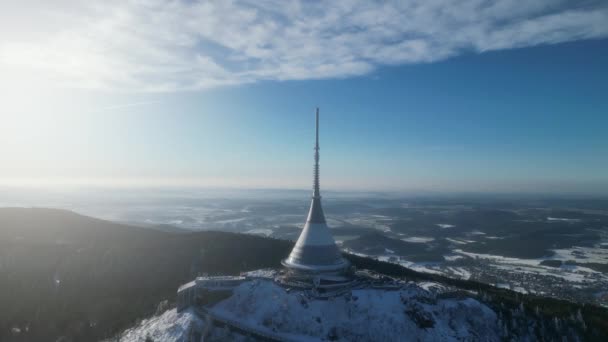 Jested Mountain Zonnige Winterdag Luchtfoto Beelden Van Drone Vlucht — Stockvideo