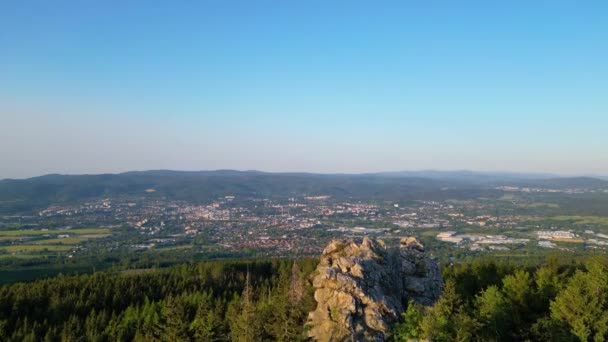 Flying Liberec Wild Rocks Sunny Day Aerial Footage Drone Flight — Αρχείο Βίντεο