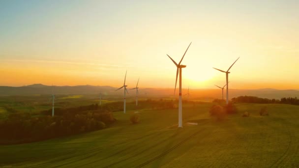 Wind Power Plant Farm Sunset Time Sunny Summer Evening Rotating — 비디오