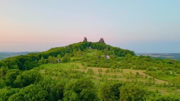 Trosky Medieval Castle Ruins Two Ancient Towers Bohemian Paradise Czech — 图库视频影像