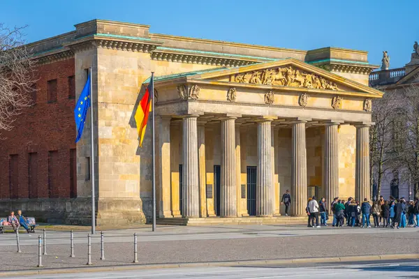 Die Neue Wache Ein Historisches Gebäude Berlin Steht Unter Klarem — Stockfoto