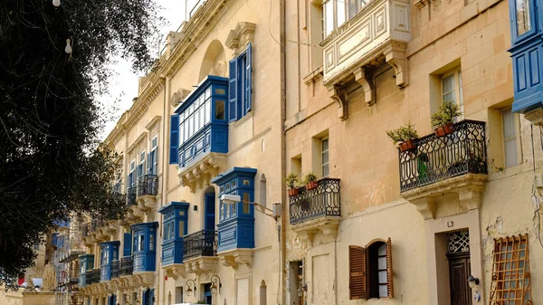 Külső Tipikus Házak Földközi Tenger Szigetén Málta Tipikus Lakóházak Máltai — Stock Fotó