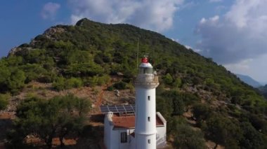 Gelidonya Deniz Feneri ve Deniz. Antalya, Türkiye. Hava görüntüsü. Drone Yörüngede