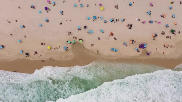 Пляж Копакабана Атлантический Океан Рио Жанейро Бразилия Вид Воздуха Дрон — стоковое видео