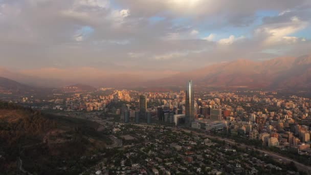 Santiago City Ved Sunset Andesbjergene Luftudsyn Til Chile Drone Flyver – Stock-video