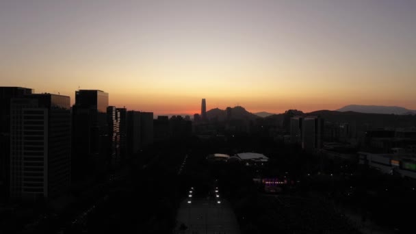 Santiago City Silhouette Sunset Aerial View Las Condes Commune Chile – stockvideo