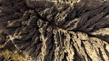 Valle de las Animas Kuleleri. La Paz, Bolivya yakınlarında kaya oluşumu. Hava Yüksek Açı Görünümü. İnsansız Hava Aracı Yan Uçuyor