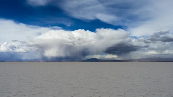 Uyuni Salt Flats Soliga Dagen Salar Uyuni Altiplano Bolivia Torrsäsong — Stockvideo