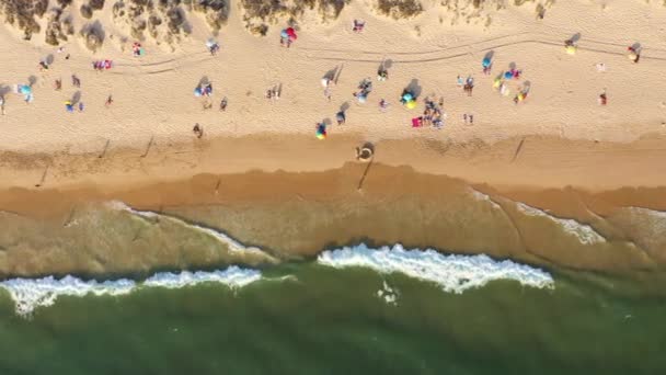 Fonte Telha海滩和大西洋 葡萄牙 空中自上而下的高角度视图 无人机飞出天桥 — 图库视频影像