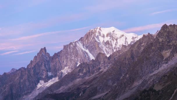 Mont Blanc Mountain Vid Soluppgången Utsikt Från Italien Tidsförlopp — Stockvideo