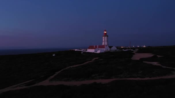 Lighthouse Cabo Espichel Večerního Soumraku Rotující Světelný Paprsek Modrá Hodinka — Stock video