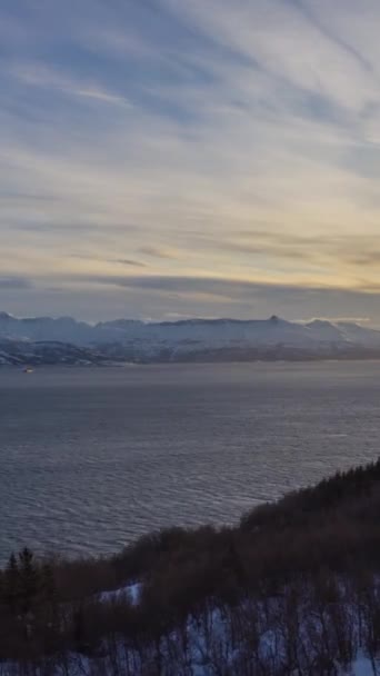 Ofotfjord Fiordo Montañas Invierno Atardecer Nordland Paisaje Noruega Hiper Lapso — Vídeos de Stock