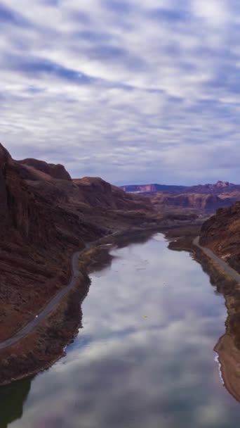 Colorado River Red Sandstone Mountains Cloudy Morning Sky Reflection Water — Video