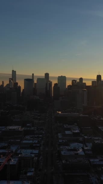 Stad Chicago Bij Zonsopgang Frosty Winter Morning Gouden Uur Luchtfoto — Stockvideo