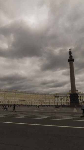 Saint Petersburg Russland Juni 2019 Schlossplatz Alexandersäule Generalstabsgebäude Und Menschen — Stockvideo