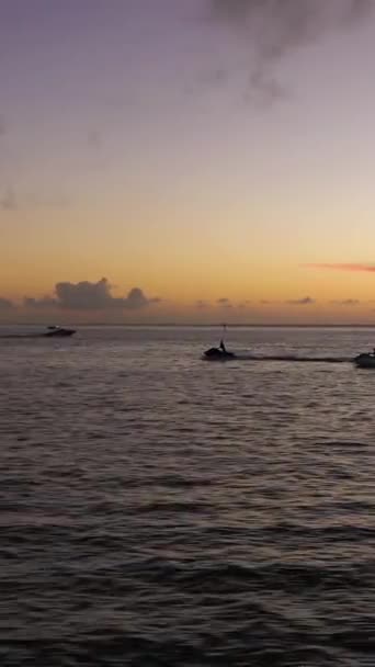 Silhouet Van Two Jet Ski Bij Zonsondergang Miami Florida Verenigde — Stockvideo