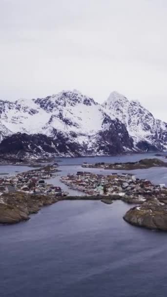 Henningsvaer Fishing Village Festvagtind Mountain Winter Noorse Zee Lofoten Eilanden — Stockvideo
