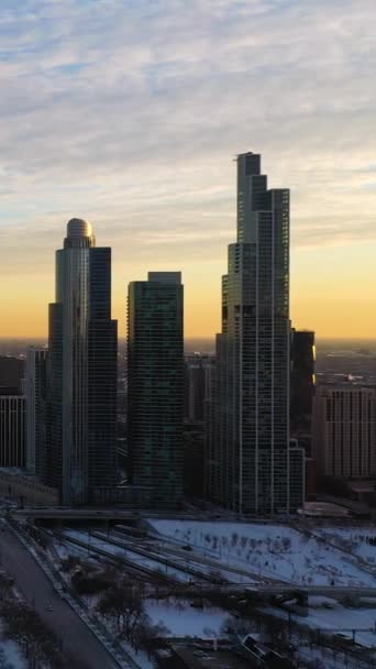 Chicago Skyline Frozen Lake Michigan Skyscrapers South Side District Sunset — Vídeo de Stock