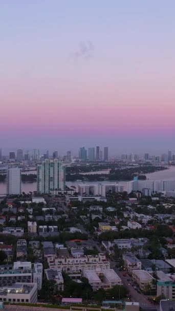 Urban Skyline Miami Beach Miami Downtown Morning Light Голубой Час — стоковое видео