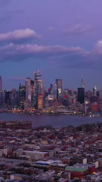 Manhattan Şehir Merkezi Hoboken Hudson Nehri Akşam Alacakaranlığı Nda New — Stok video