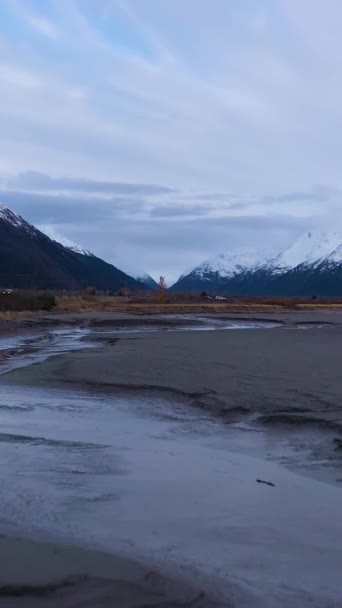 Auto Seward Highway River Snow Capped Mountains Podzim Aljaška Usa — Stock video