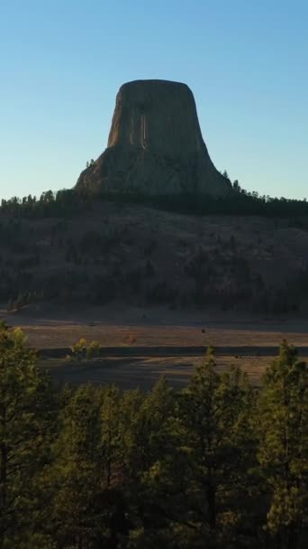 Devils Tower Butte Vid Solnedgången Hösten Crook County Wyoming Usa — Stockvideo