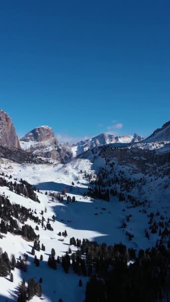 Gardena Pass Mountains Inglês Sunny Winter Day South Tyrol Dolomites — Vídeo de Stock