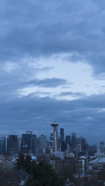 Seattle Skyline Cloudy Evening Usa Day Night Time Lapse View — Stock Video