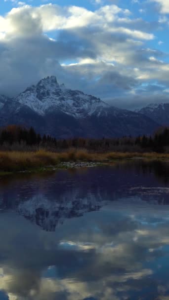 Teton Mountain Range Und Reflexion Snake River Bei Sonnenuntergang Schwabacher — Stockvideo