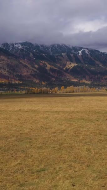 Teton Mountain Range Red Meadow Autumn Cloudy Day Jackson Hole — Stock Video