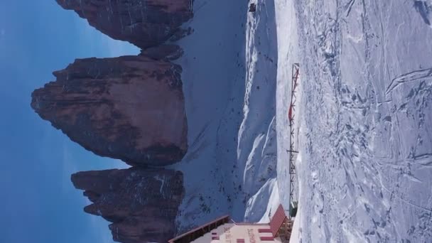 Tre Cime Lavaredo Dreizinnenhutte Şubat 2022 Kışın Güneşli Bir Günde — Stok video