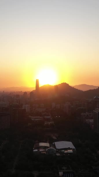 Santiago City Skyline Atardecer Vista Aérea Comuna Las Condes Chile — Vídeo de stock