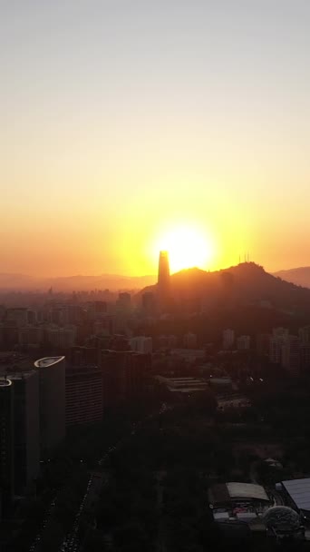 Santiago City Skyline Ved Sunset Aerial View Las Condes Kommunikasjon – stockvideo