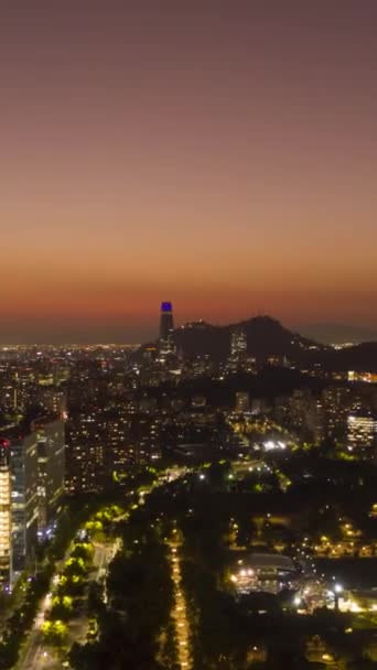 Sprankelende Santiago Skyline Nachts Hyper Lapse Vanuit Lucht Time Lapse — Stockvideo